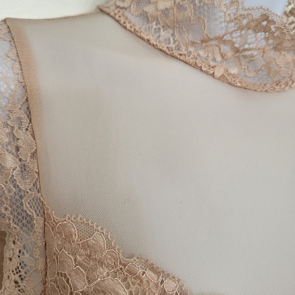 Guess Lace Top - Picture 3 of 5